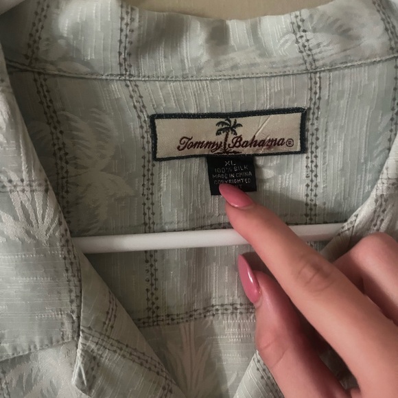 Nice Tommy Bahama Button Up - Picture 2 of 2